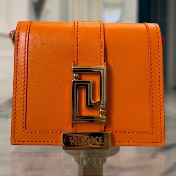 Versace Greca Goddess Chain Wallet - worn once 💞 - Picture 1 of 5